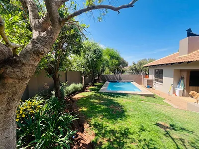 4 Bedroom House For Sale in Bloemfontein - s0cU.webp