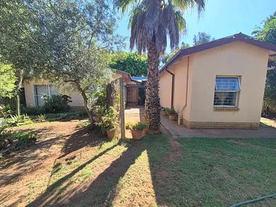 4 Bedroom House For Sale in Bloemfontein - img