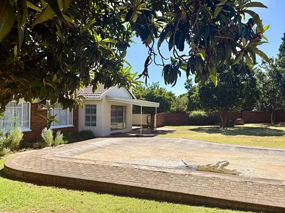 3 Bedroom House For Sale in Bloemfontein - Ypiz.webp