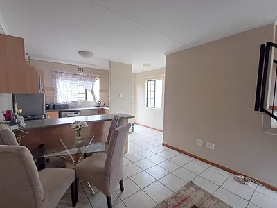 2 Bedroom Townhouse For Sale in Bloemfontein - gcYg.webp