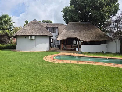 4 Bedroom House For Sale in Bloemfontein - cAUN.webp