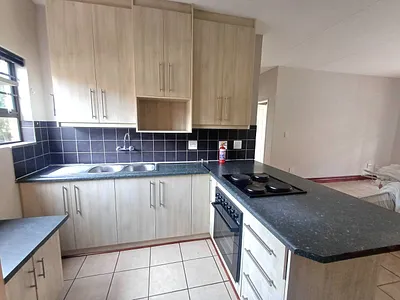 2 Bedroom Apartment For Sale in Bloemfontein - Eh1l.webp