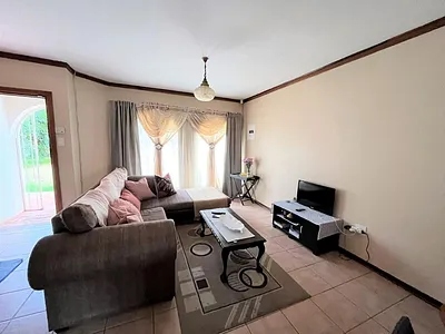 2 Bedroom Townhouse For Sale in Bloemfontein - img
