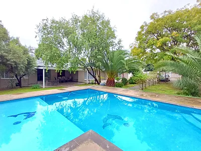 6 Bedroom House For Sale in Bloemfontein - img