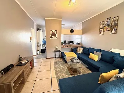 2 Bedroom Townhouse For Sale in Bloemfontein - img