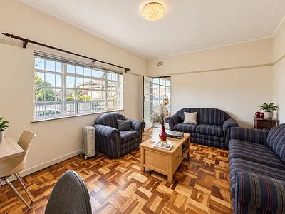 3 Bedroom Apartment For Sale in Cape Town - img