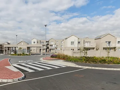 3 Bedroom Apartment To Rent in Blouberg - idH3.webp