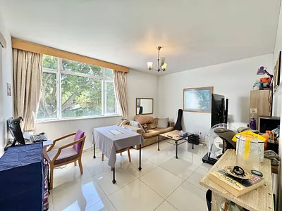 1 Bedroom Apartment For Sale in Cape Town - H9qA.webp