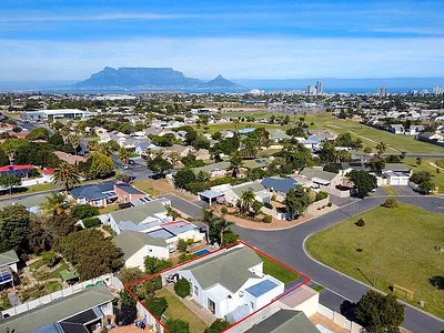 3 Bedroom House For Sale in Blouberg - vkNC.webp