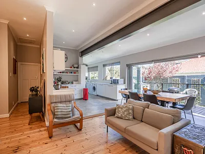 3 Bedroom House To Rent in Cape Town - img