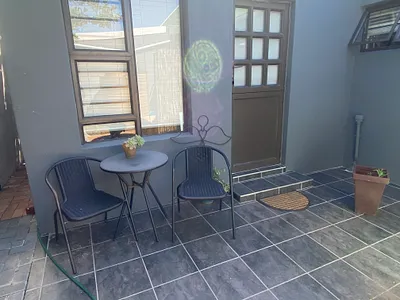 0.5 Bedroom Apartment To Rent in Melkbosstrand - f4R3.webp