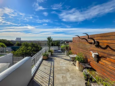 2 Bedroom House For Sale in Cape Town - v41v.webp