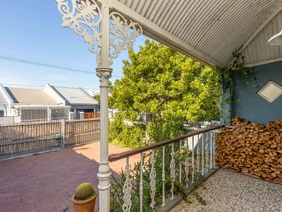 2.5 Bedroom House For Sale in Cape Town - Dn4H.webp