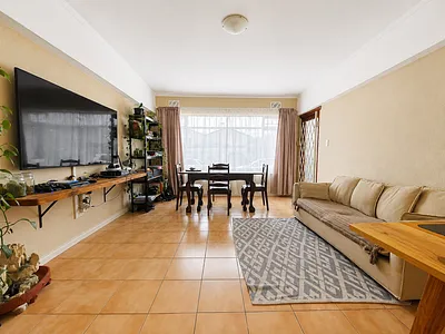 2 Bedroom Apartment For Sale in Cape Town - O7RW.webp