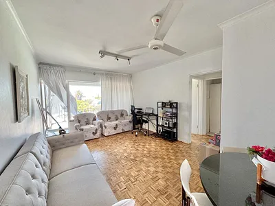 1 Bedroom Apartment For Sale in Cape Town - vG6q.webp