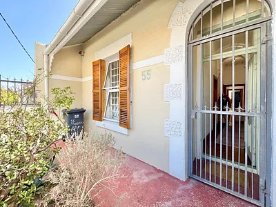 2 Bedroom House For Sale in Cape Town - pmmG.webp
