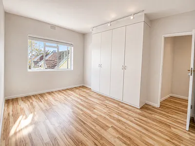 2 Bedroom Apartment To Rent in Cape Town - bUfa.webp