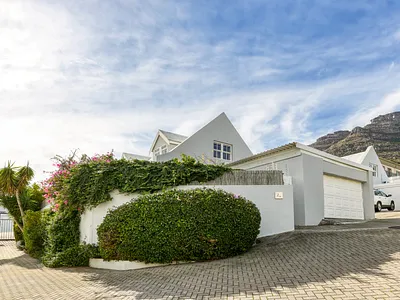 4 Bedroom House To Rent in Hout Bay - hYqP.webp