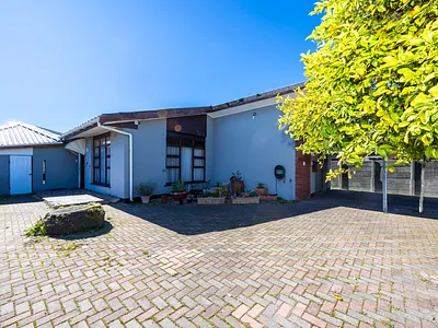 3 Bedroom House For Sale in Kraaifontein - mi6f.webp