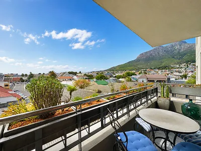 0.5 Bedroom Apartment For Sale in Cape Town - T4f5.webp