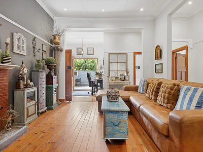 2 Bedroom House For Sale in Cape Town - iCRZ.webp