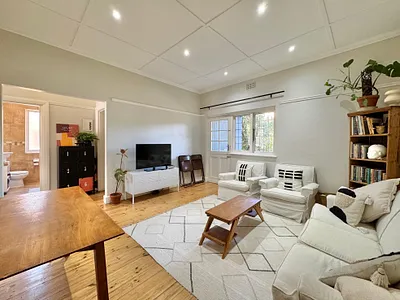 2 Bedroom Apartment For Sale in Cape Town - rrqm.webp
