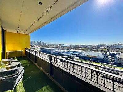 2 Bedroom Apartment For Sale in Cape Town - oFP0.webp
