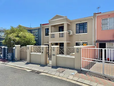 4 Bedroom House For Sale in Cape Town - VGaa.webp