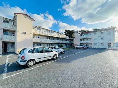 2 Bedroom Apartment For Sale in Cape Town - Mncx.webp