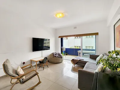 2 Bedroom Apartment For Sale in Cape Town - oxBT.webp