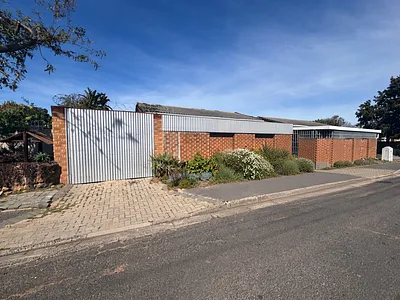 2 Bedroom House For Sale in Bellville - O0E7.webp