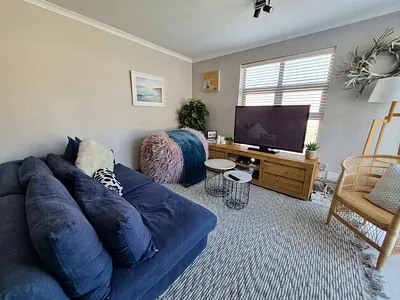 1 Bedroom Apartment To Rent in Cape Town - fMdE.webp