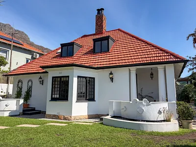 3 Bedroom House For Sale in Cape Town - 4qgY.webp