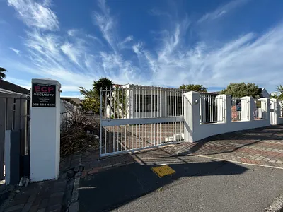 4 Bedroom House To Rent in Milnerton - YwZx.webp