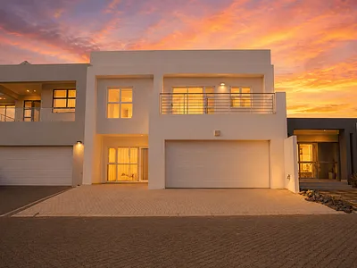 4 Bedroom House For Sale in Blouberg - fygD.webp