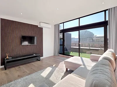3 Bedroom Apartment For Sale in Cape Town - ukEi.webp