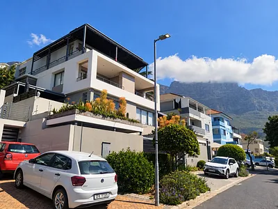 2 Bedroom Apartment To Rent in Cape Town - Yyi9.webp
