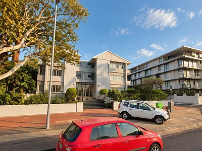 0.5 Bedroom Apartment To Rent in Cape Town - 2uwF.webp