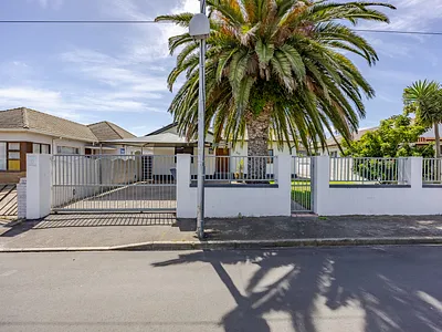 3 Bedroom House For Sale in Parow - wJLL.webp
