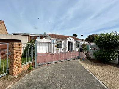 2 Bedroom House For Sale in Bellville - S1DV.webp