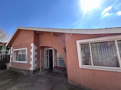 4 Bedroom House For Sale in Bezuidenhout Valley, Johannesburg - img
