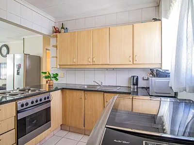 2 Bedroom Townhouse For Sale in Bedfordview - GIgT.webp