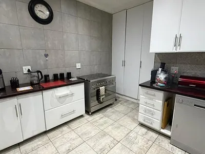 3 Bedroom House For Sale in Edenvale - 5vqK.webp