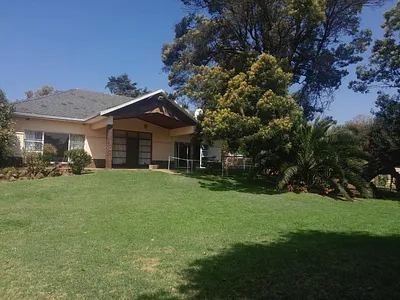 4 Bedroom House For Sale in Johannesburg - img