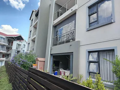 3 Bedroom Apartment For Sale in Johannesburg - img