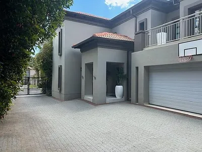 5 Bedroom House For Sale in Edenvale - nFxP.webp