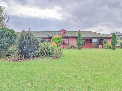 3 Bedroom Townhouse For Sale in Howick - fpHY.webp