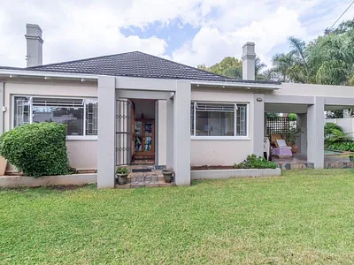 4 Bedroom House For Sale in Johannesburg - pANn.webp