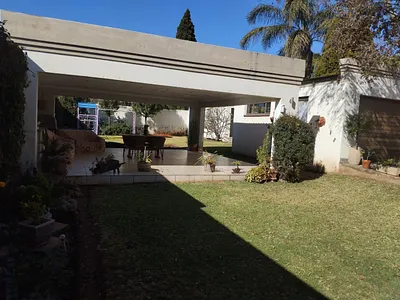 4 Bedroom House For Sale in Johannesburg - cqsX.webp