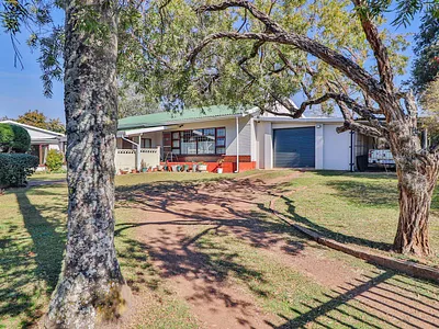 4 Bedroom House For Sale in Howick - FO9f.webp